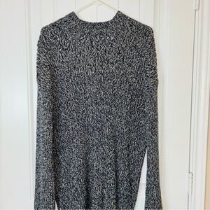 🔥🔥 G.H. Bass & Co. Black and White Crew Neck / Pullover Sweater